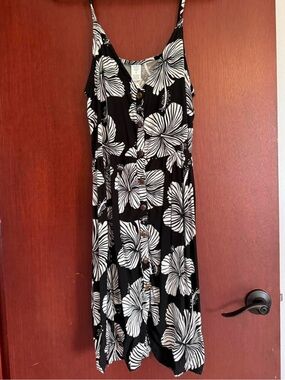Black & White Floral Button-Front Sundress